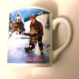 Mug Tim Hortons No3 Collector Series “Skating Pond” Limited Excellent Condition